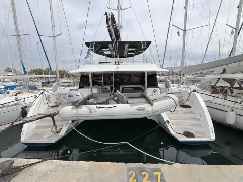 Lagoon 560 S2 Avra