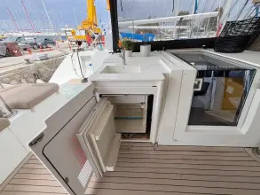 Thumbnail von Lagoon 560 S2 Avra