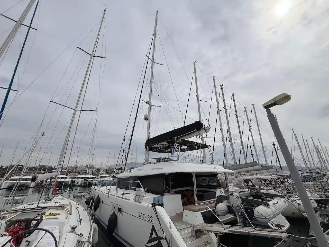 Thumbnail von Lagoon 560 S2 Avra