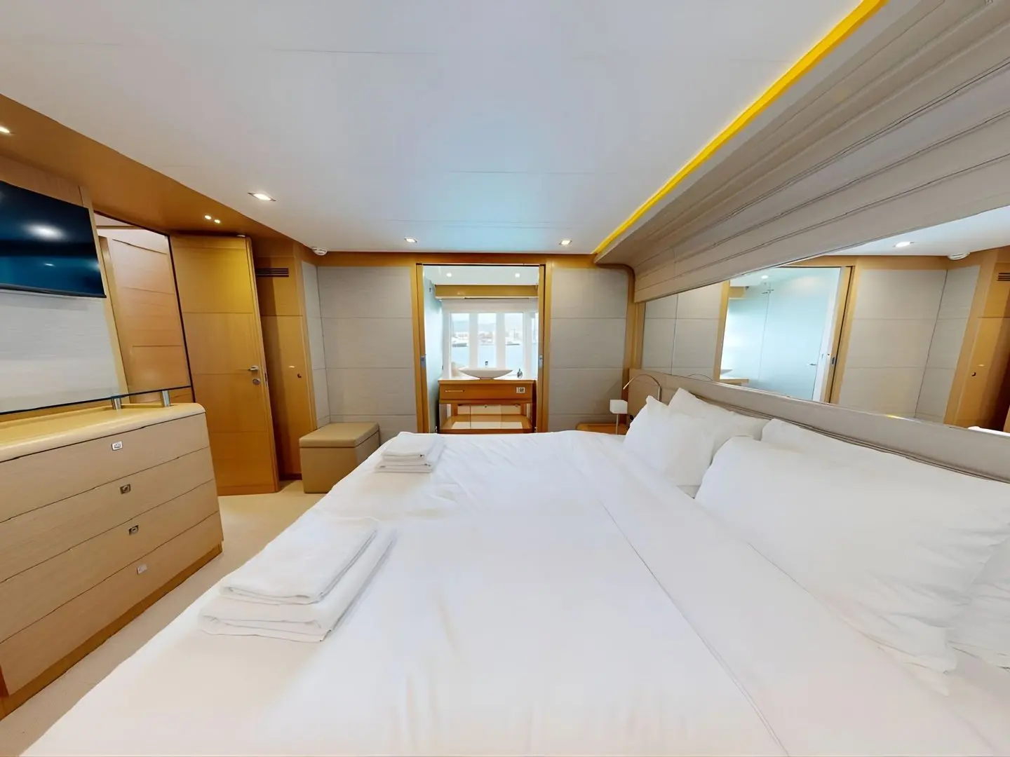 Thumbnail von Ferretti Yachts 800 M/Y ILAV