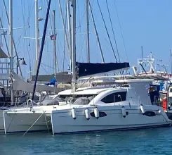 Robertson und Caine Leopard 38