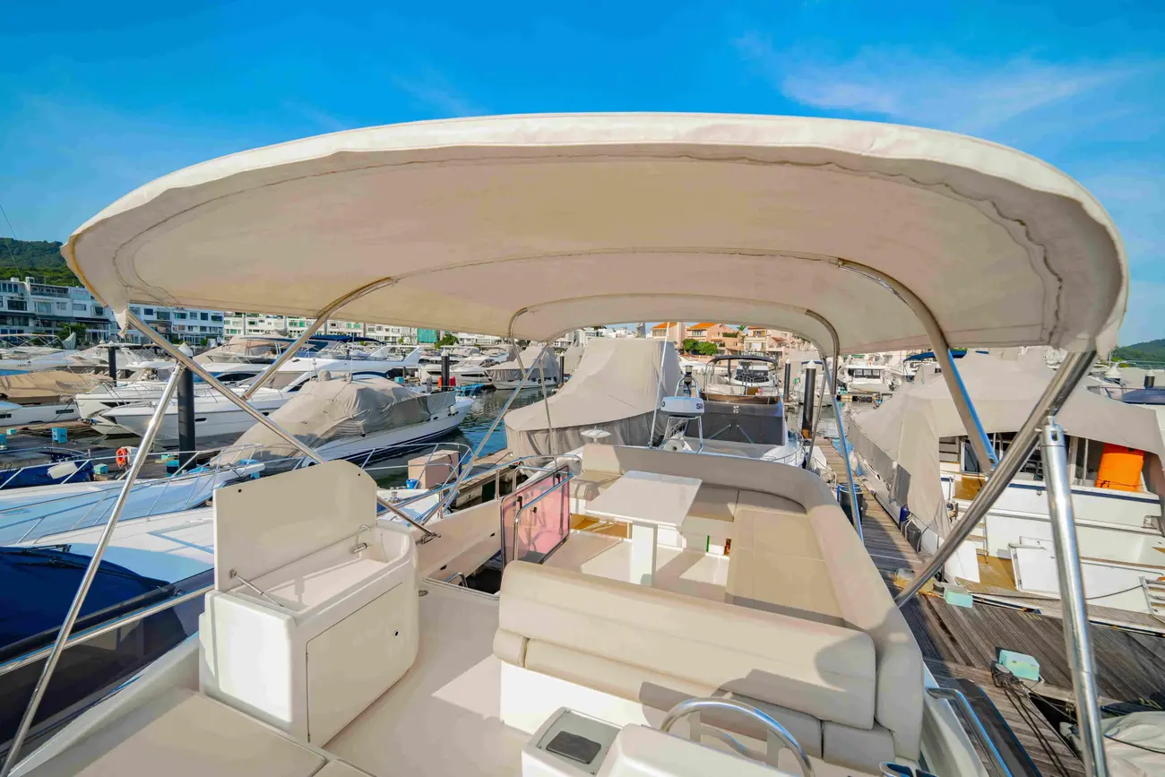 Thumbnail von Ferretti Yachts 550