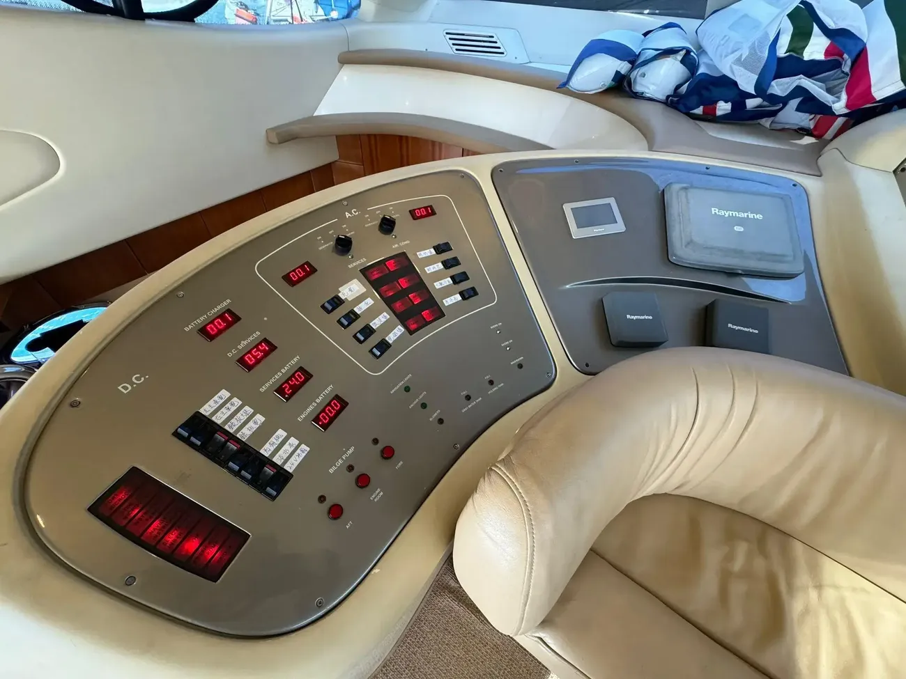 Thumbnail von Azimut 46