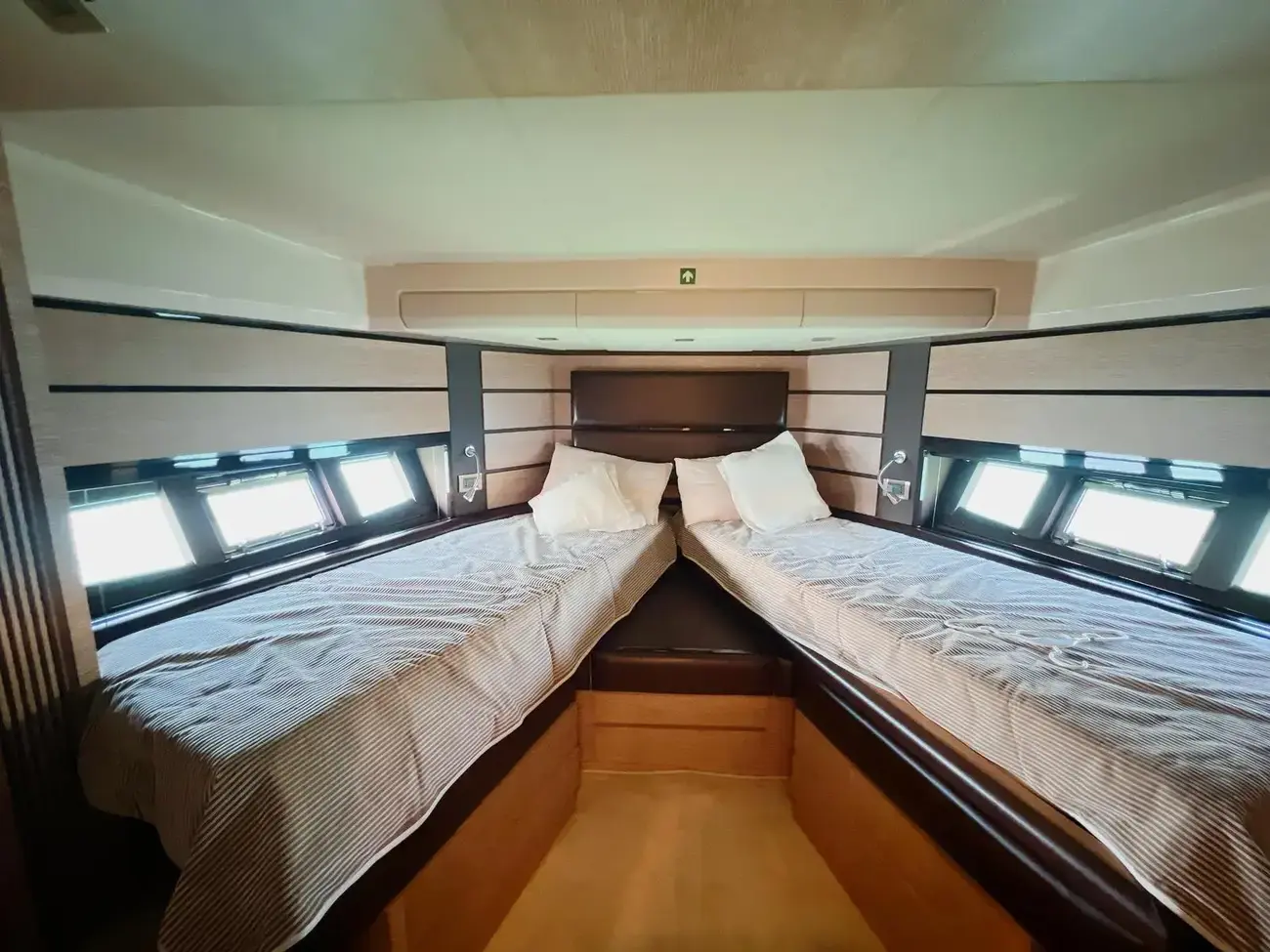 Thumbnail von Azimut 58