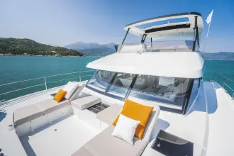 Thumbnail von Fountaine Pajot MY 6