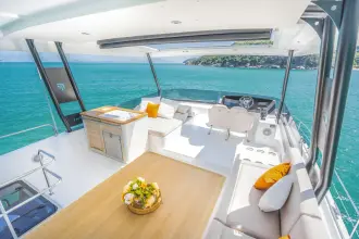 Thumbnail von Fountaine Pajot MY 6