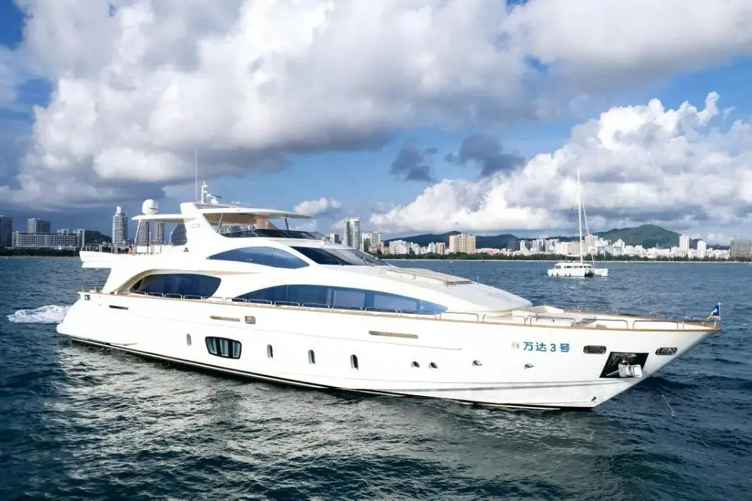 Azimut Grande 105