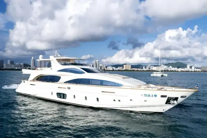 Azimut Grande 105
