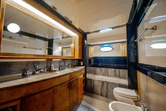 Thumbnail von Riva 85 Opera