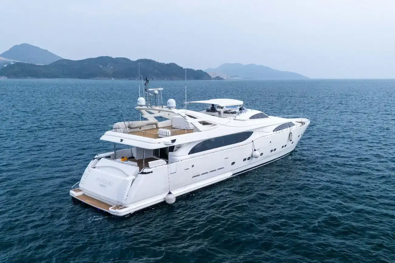 Thumbnail von Ferretti Yachts Custom Line 112