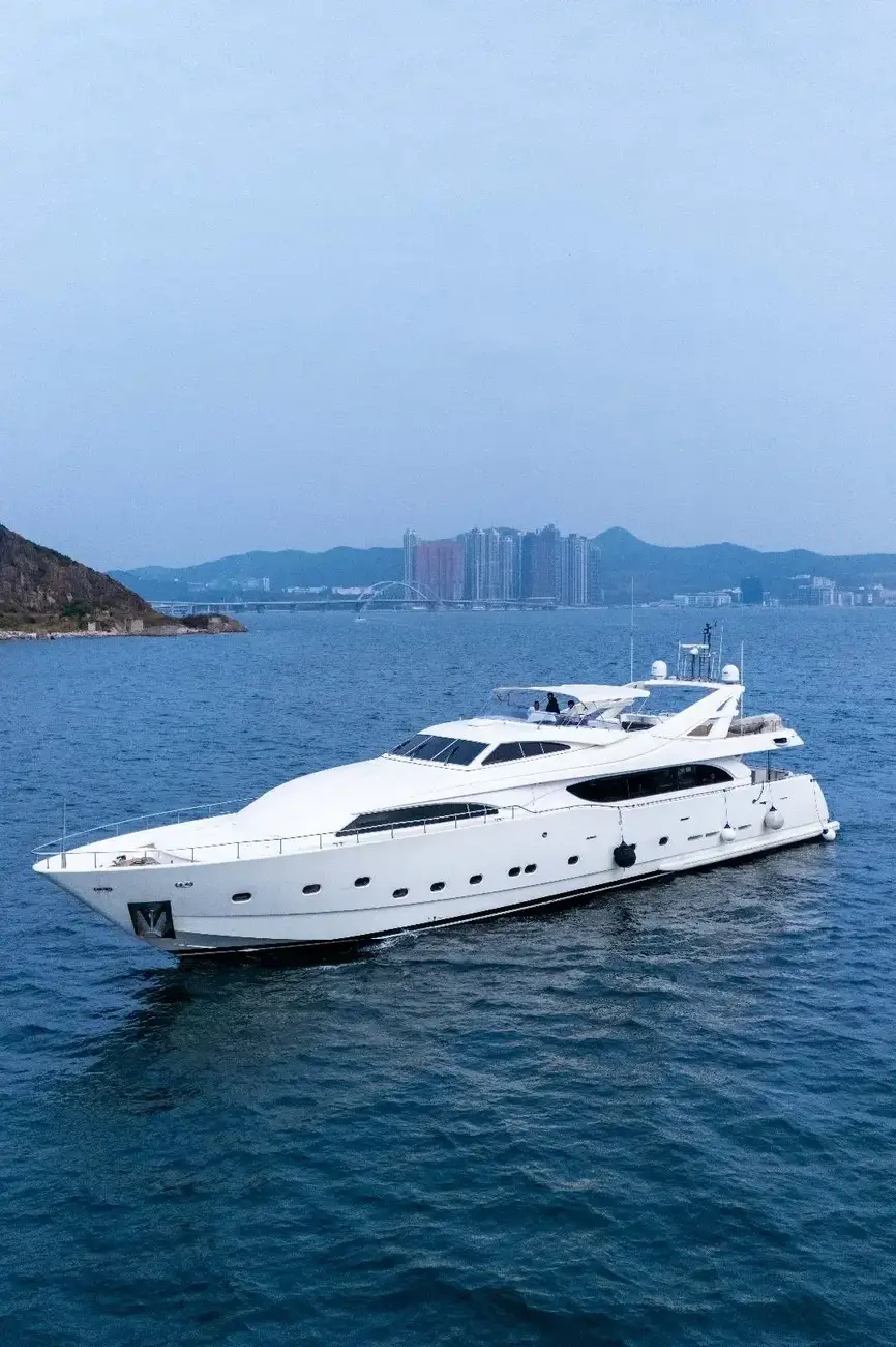 Thumbnail von Ferretti Yachts Custom Line 112