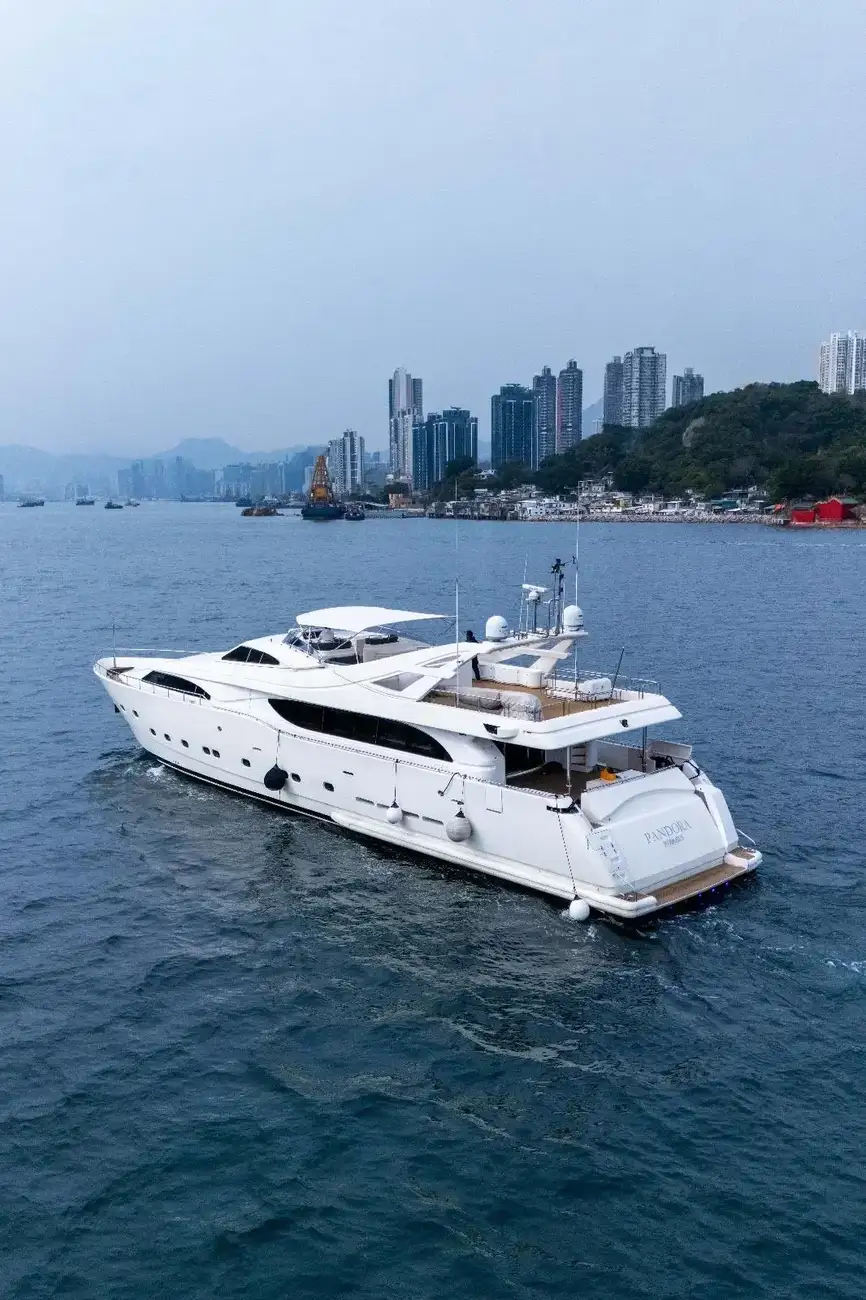 Thumbnail von Ferretti Yachts Custom Line 112