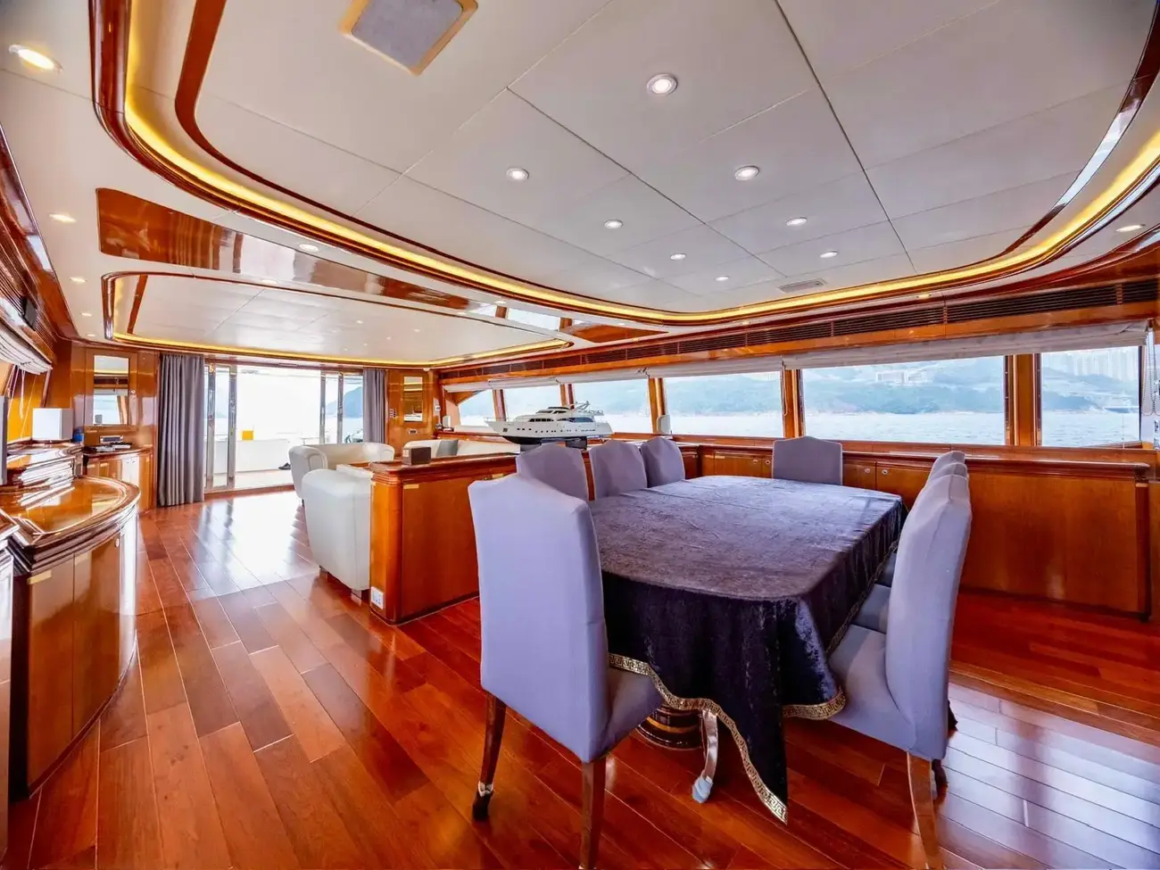 Thumbnail von Ferretti Yachts Custom Line 112