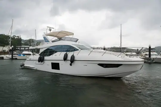 Azimut 55
