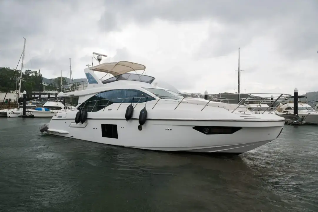 Azimut 55