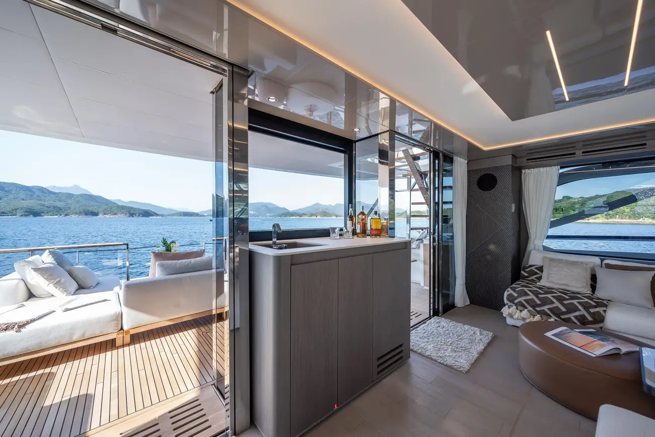 Thumbnail von Prestige M8