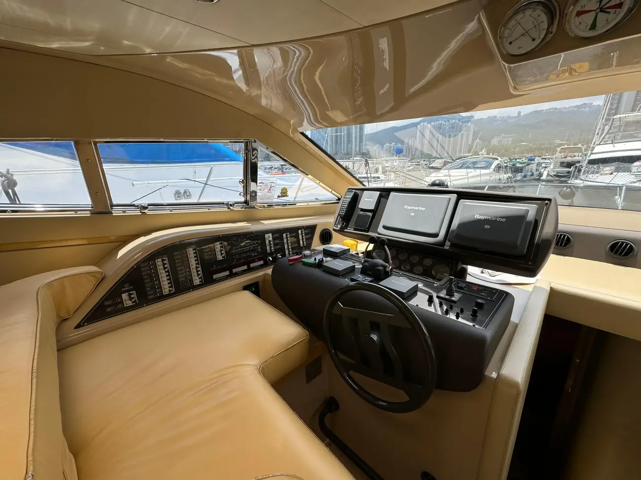 Thumbnail von Ferretti Yachts 460