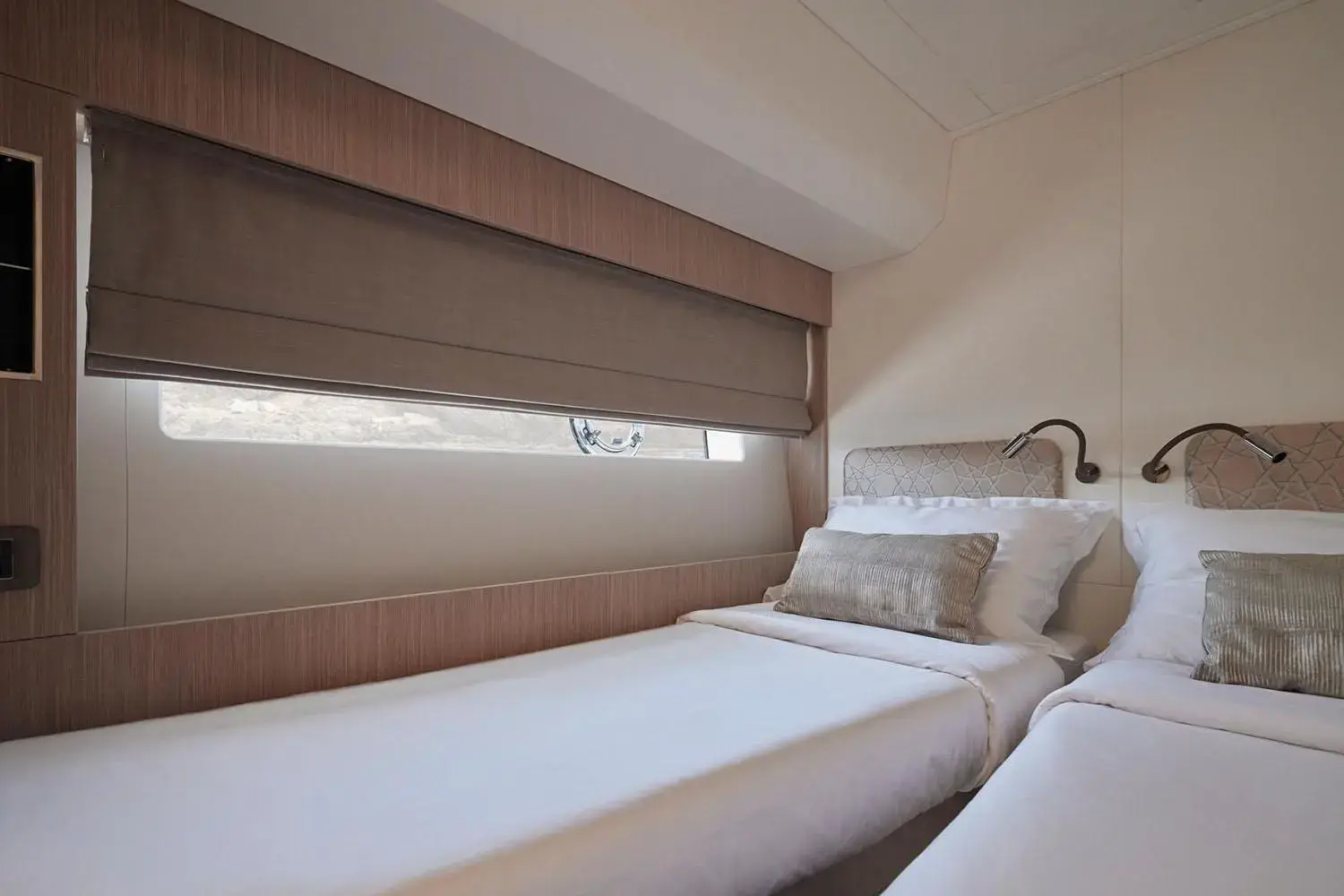 Thumbnail von Prestige F5.7