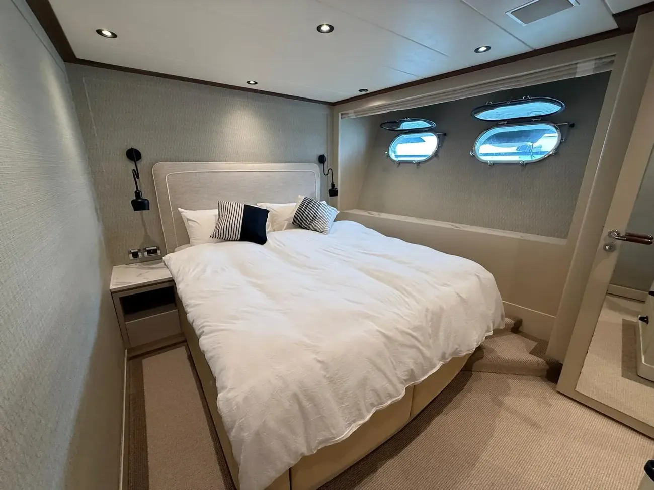 Thumbnail von Guy Couach 3700 Fly