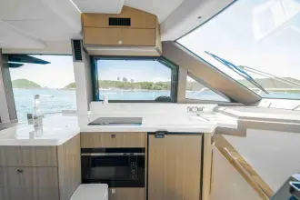 Thumbnail von Galeon 400 FLY