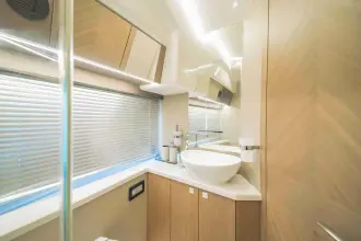 Thumbnail von Galeon 400 FLY