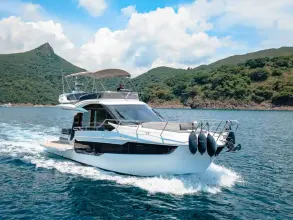 Thumbnail von Galeon 400 FLY