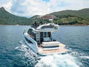 Thumbnail von Galeon 400 FLY