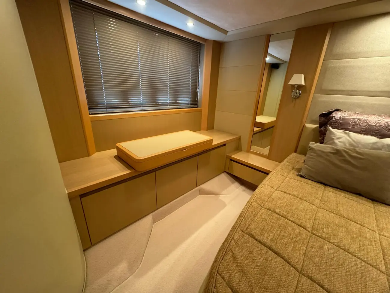 Thumbnail von Princess V65