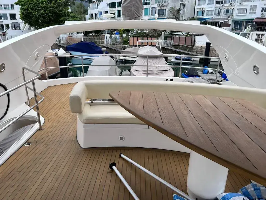 Thumbnail von Sunseeker 82 Yacht