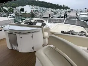 Thumbnail von Sunseeker 82 Yacht