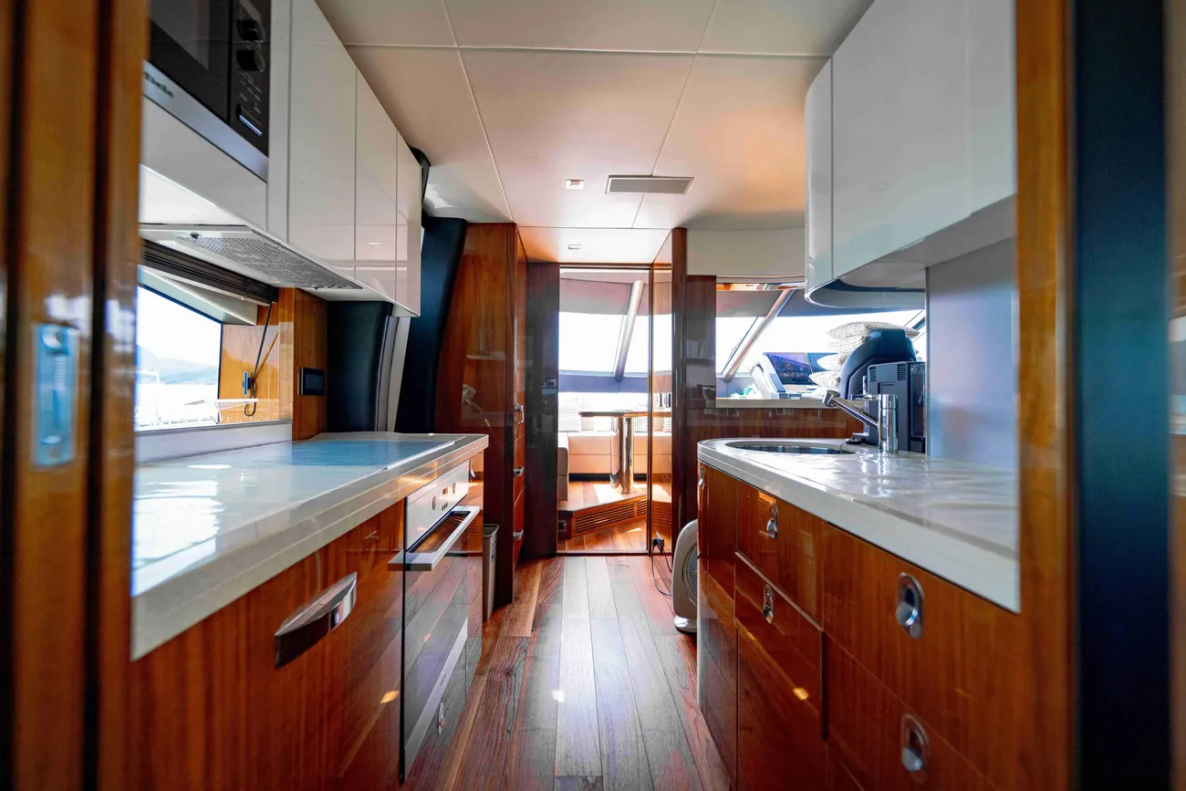 Thumbnail von Sunseeker 86 Yacht