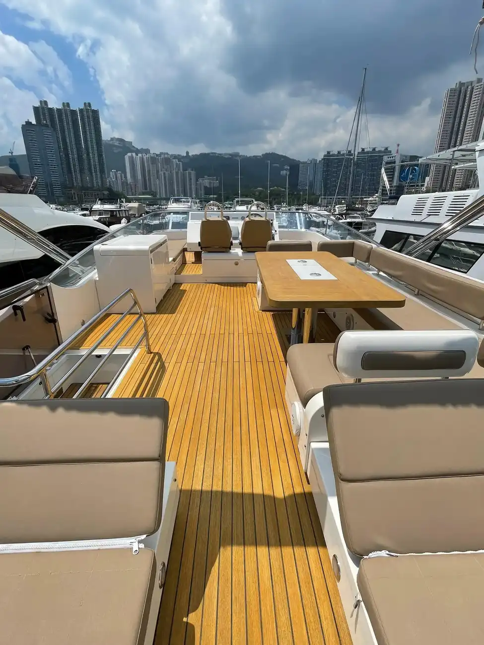 Thumbnail von Fairline Squadron 65