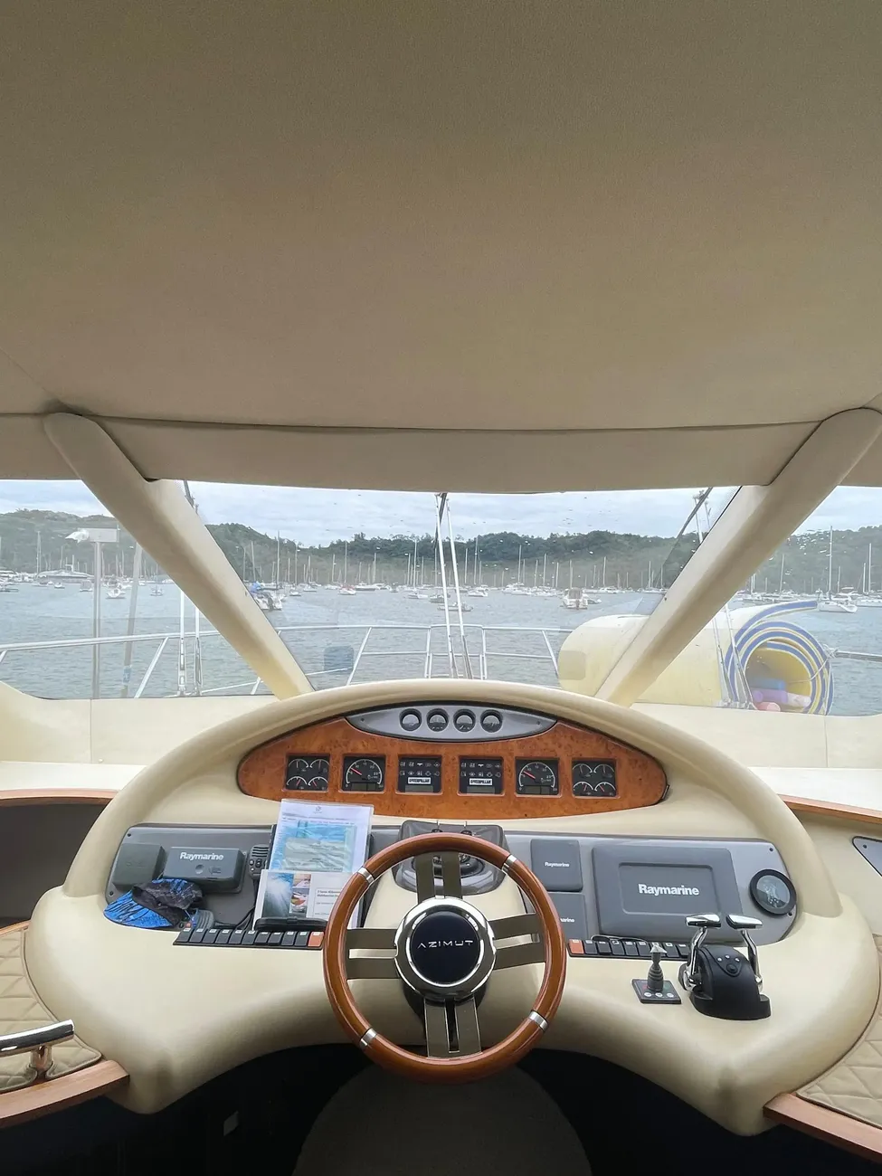 Thumbnail von Azimut 55