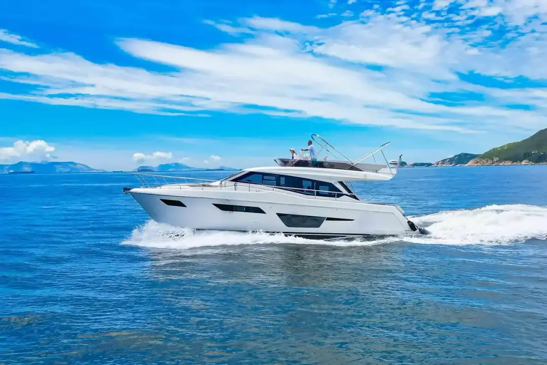 Ferretti Yachts 500