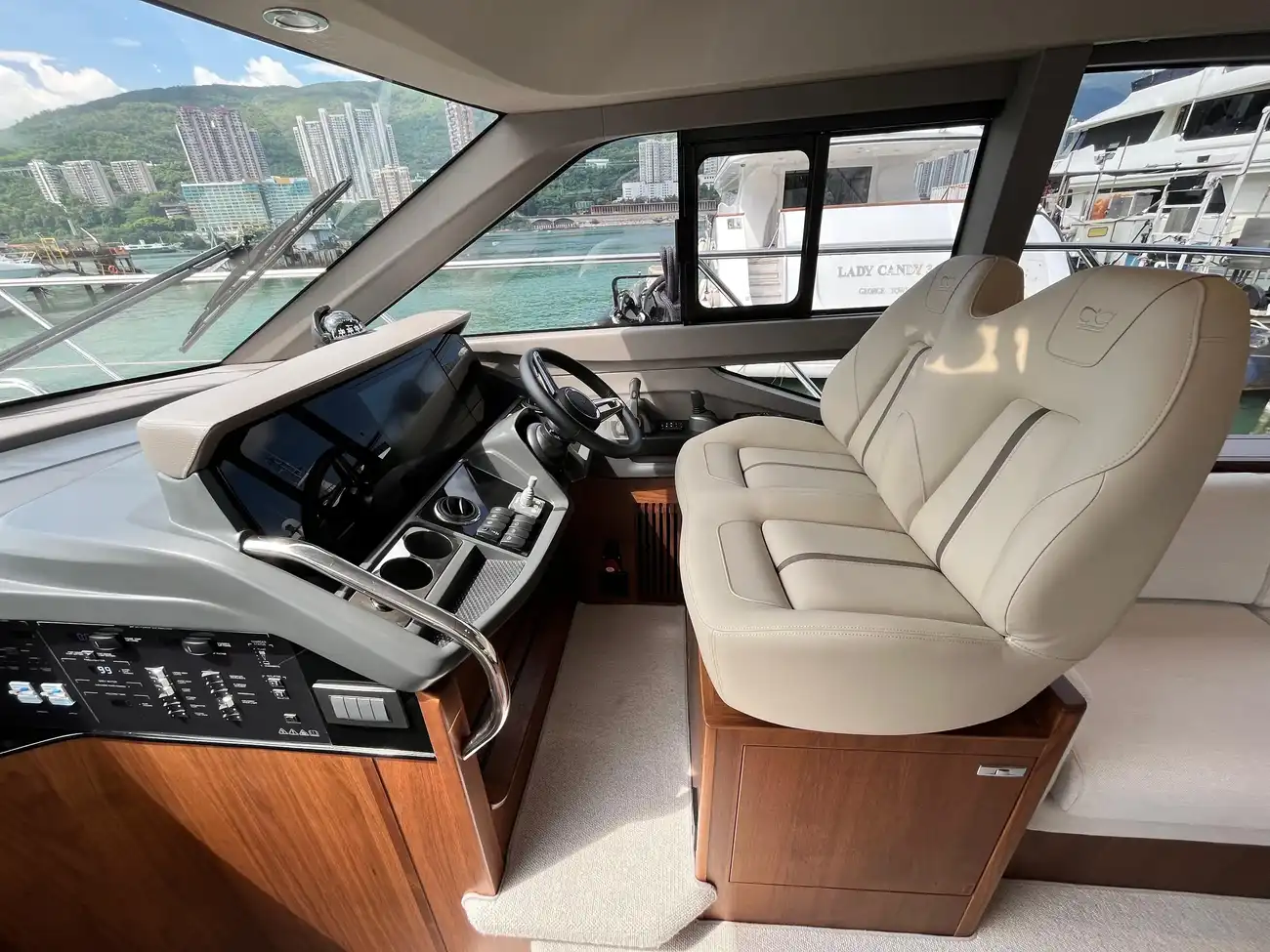 Thumbnail von Princess F50