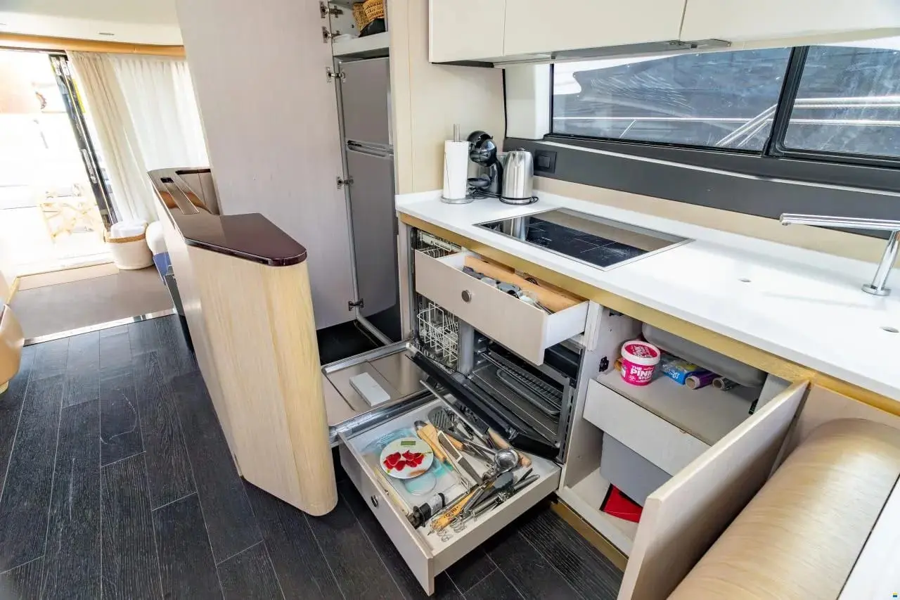 Thumbnail von Azimut 60