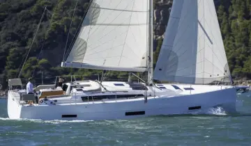 Thumbnail von Dufour 430 Magdalena