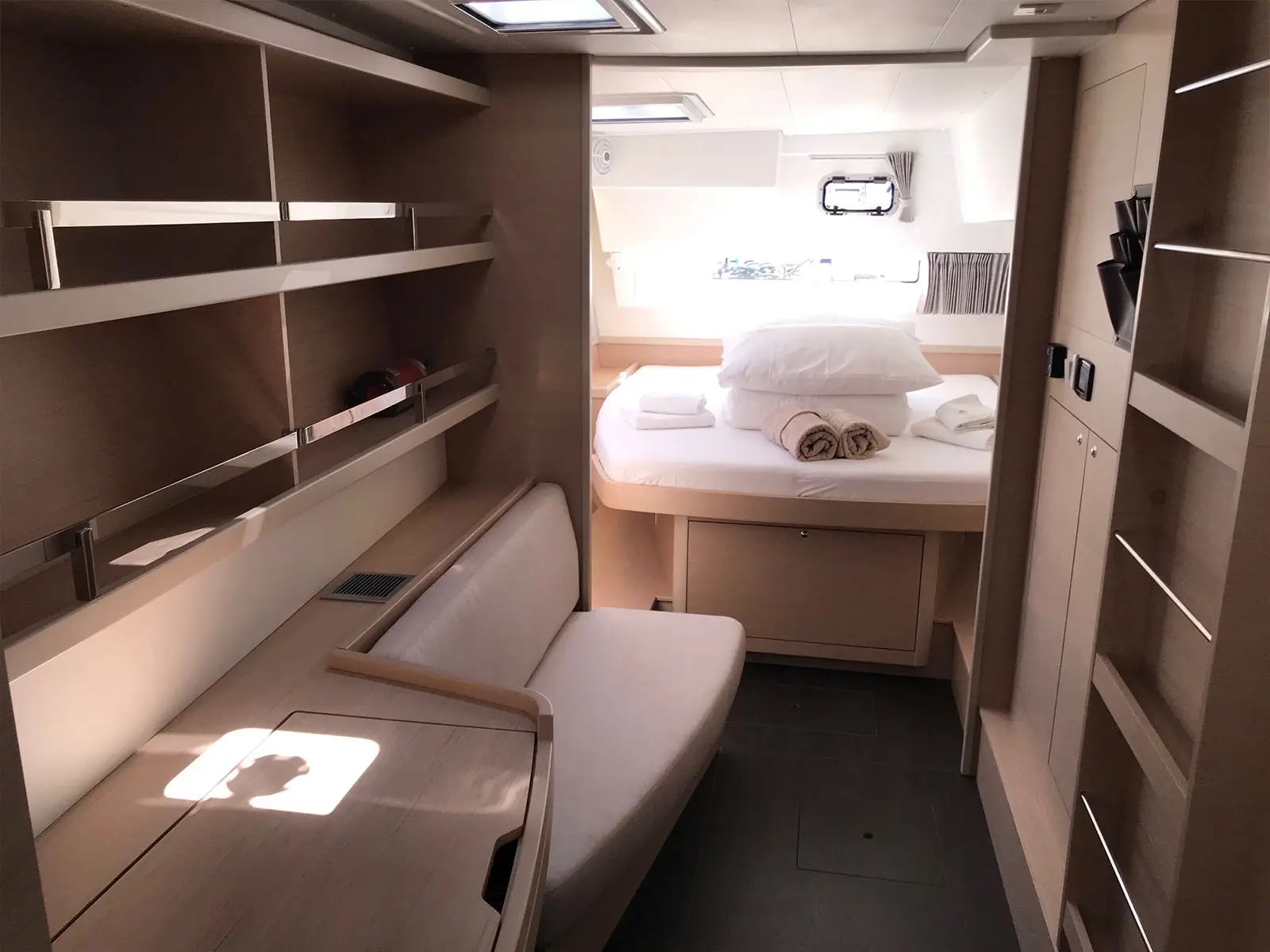 Thumbnail von Lagoon 42 ZNAJDŹ NAS