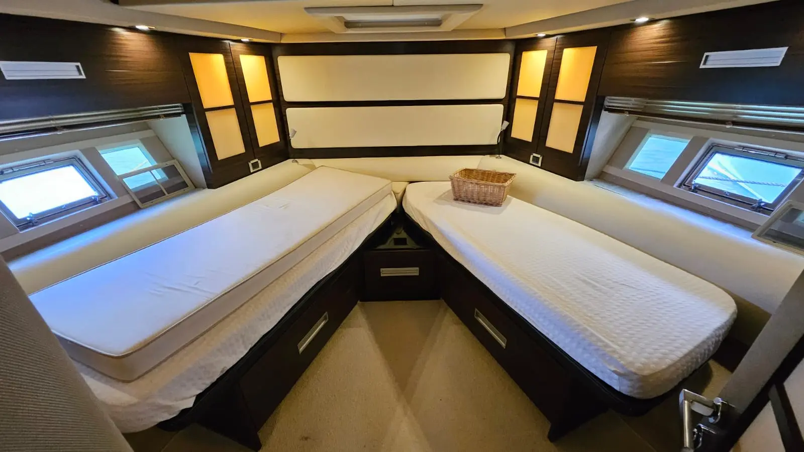 Thumbnail von Azimut 62