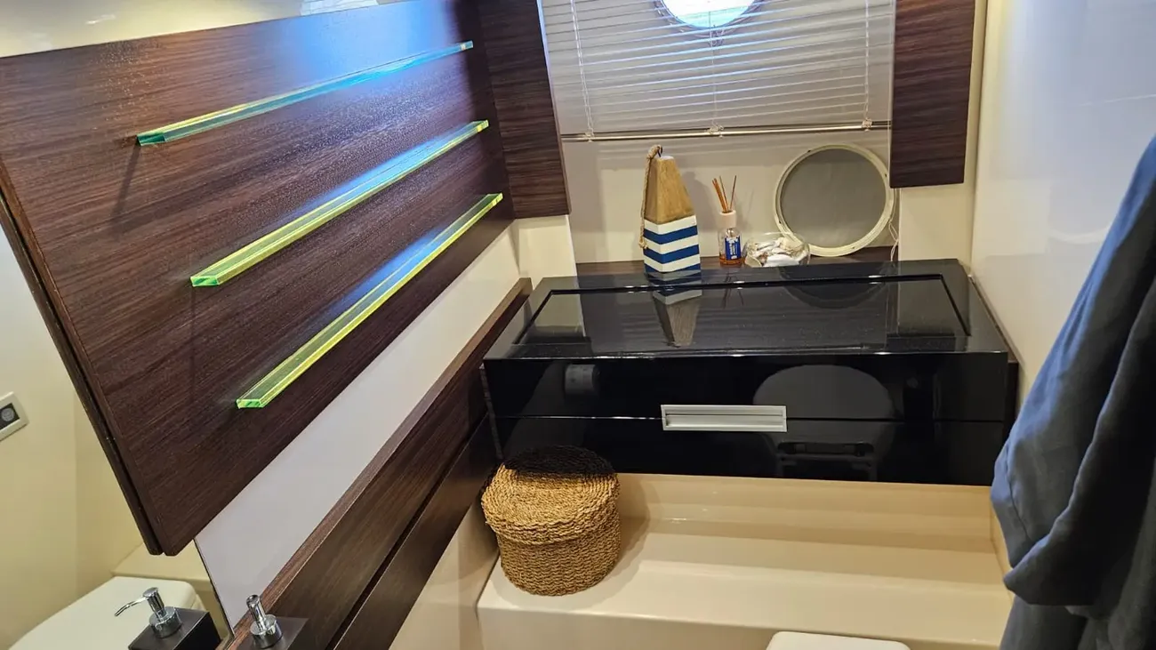 Thumbnail von Azimut 62