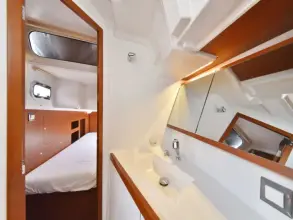 Thumbnail von Beneteau Oceanis 46.1