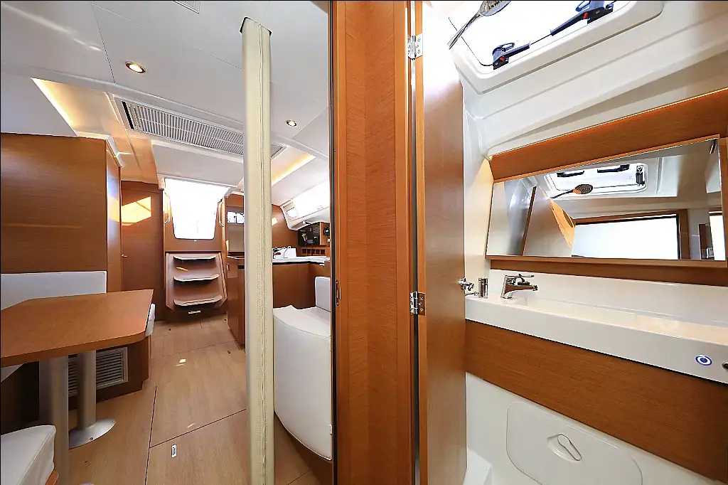 Thumbnail von Jeanneau Sun Odyssey 410