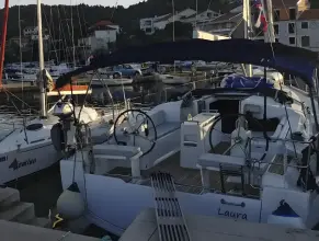 Thumbnail von Beneteau Oceanis 38.1 Laura