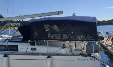 Thumbnail von Beneteau Oceanis 38.1 Laura