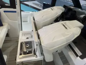 Thumbnail von Wellcraft 28 Explorer