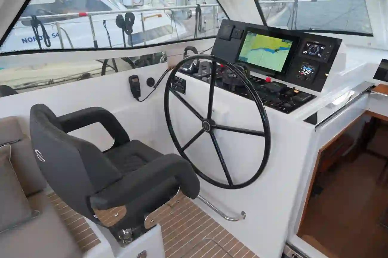 Thumbnail von Амель 50