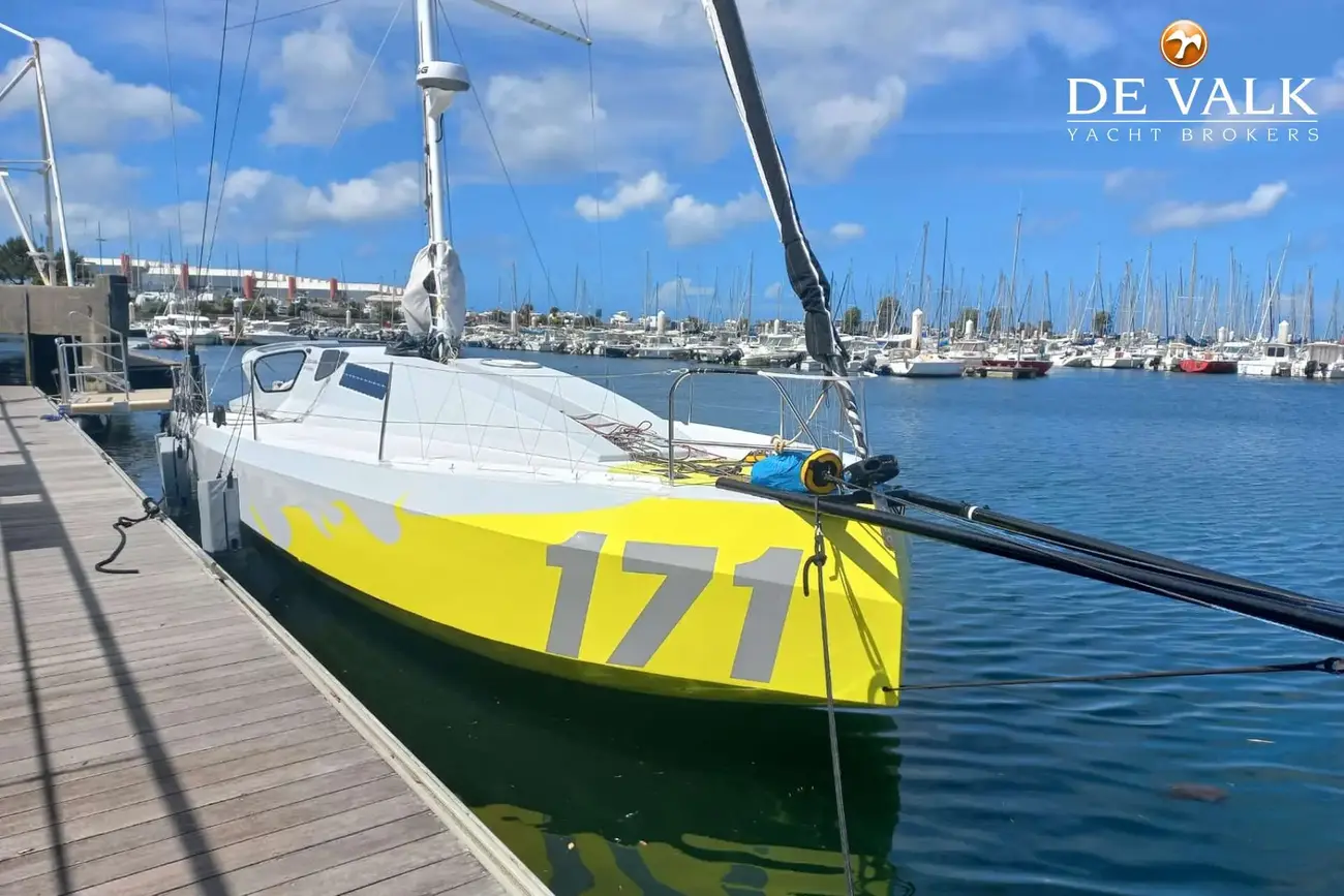 Thumbnail von Clase 40