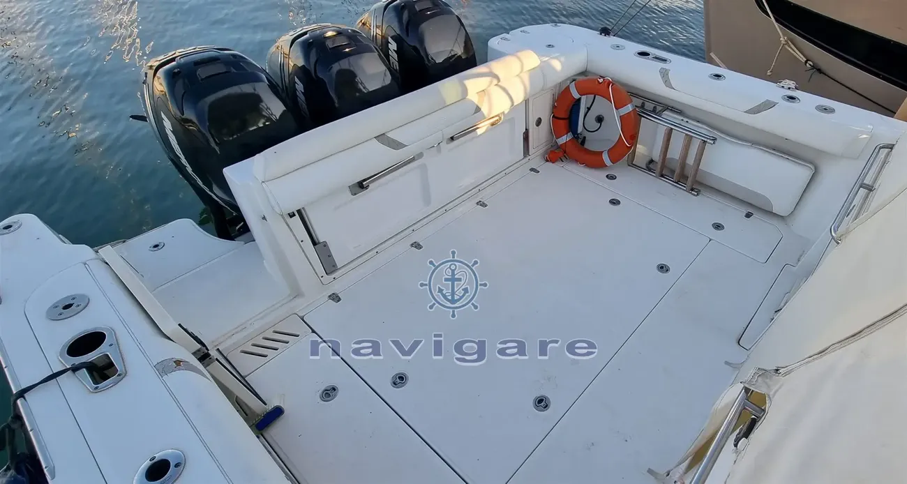 Thumbnail von Boston Whaler 345 Conquest