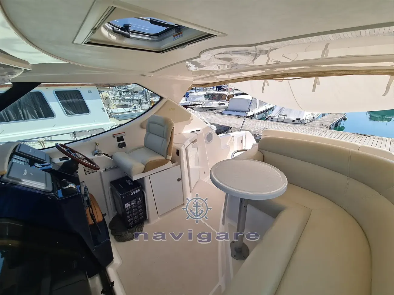 Thumbnail von Tiara Yachts 3900 Sovran