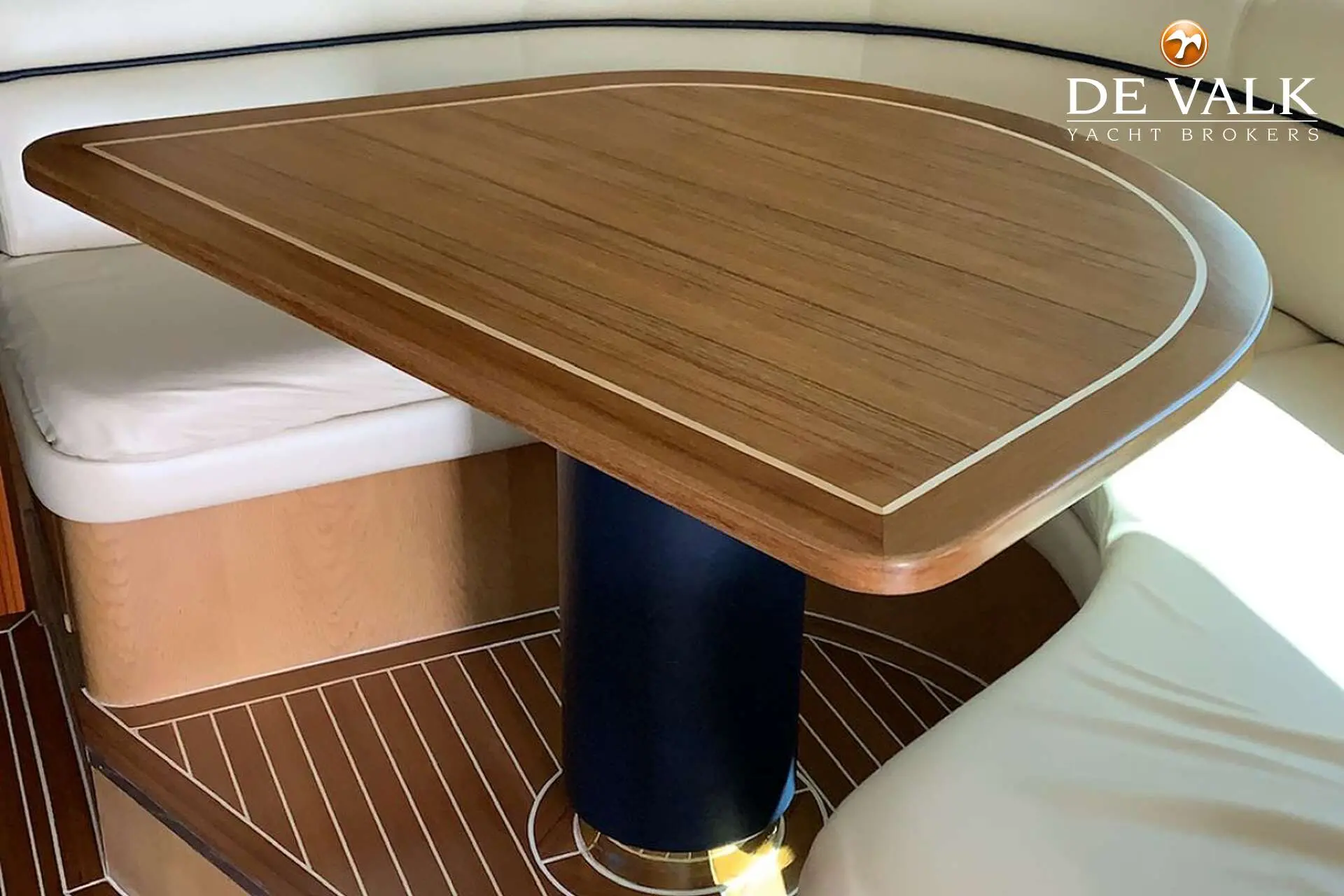 Thumbnail von Hatteras 65 Convertible